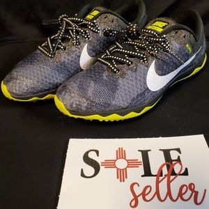 Nike womens track shoes w/spikes.